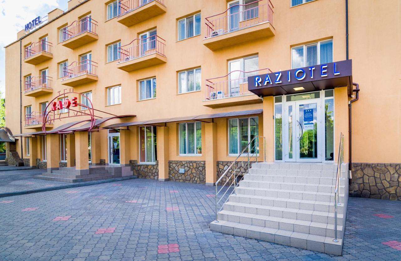 Raziotel Kryvyj Rih Esterno foto
