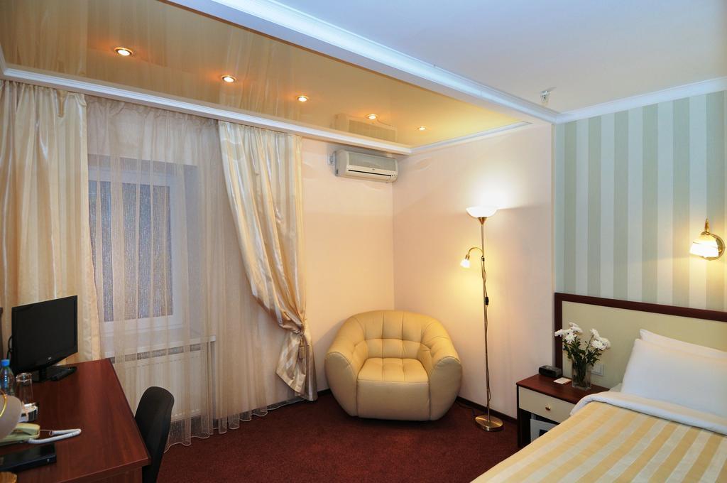 Raziotel Kryvyj Rih Esterno foto