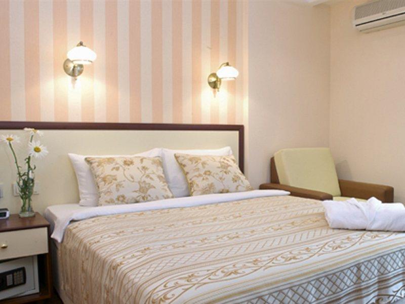 Raziotel Kryvyj Rih Esterno foto